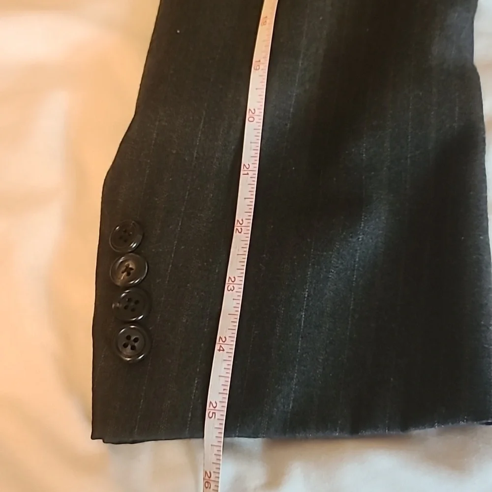 Hickey Freeman 43L 36x32 Charcoal Striped 3-Button Suit - Picture 7 of 10